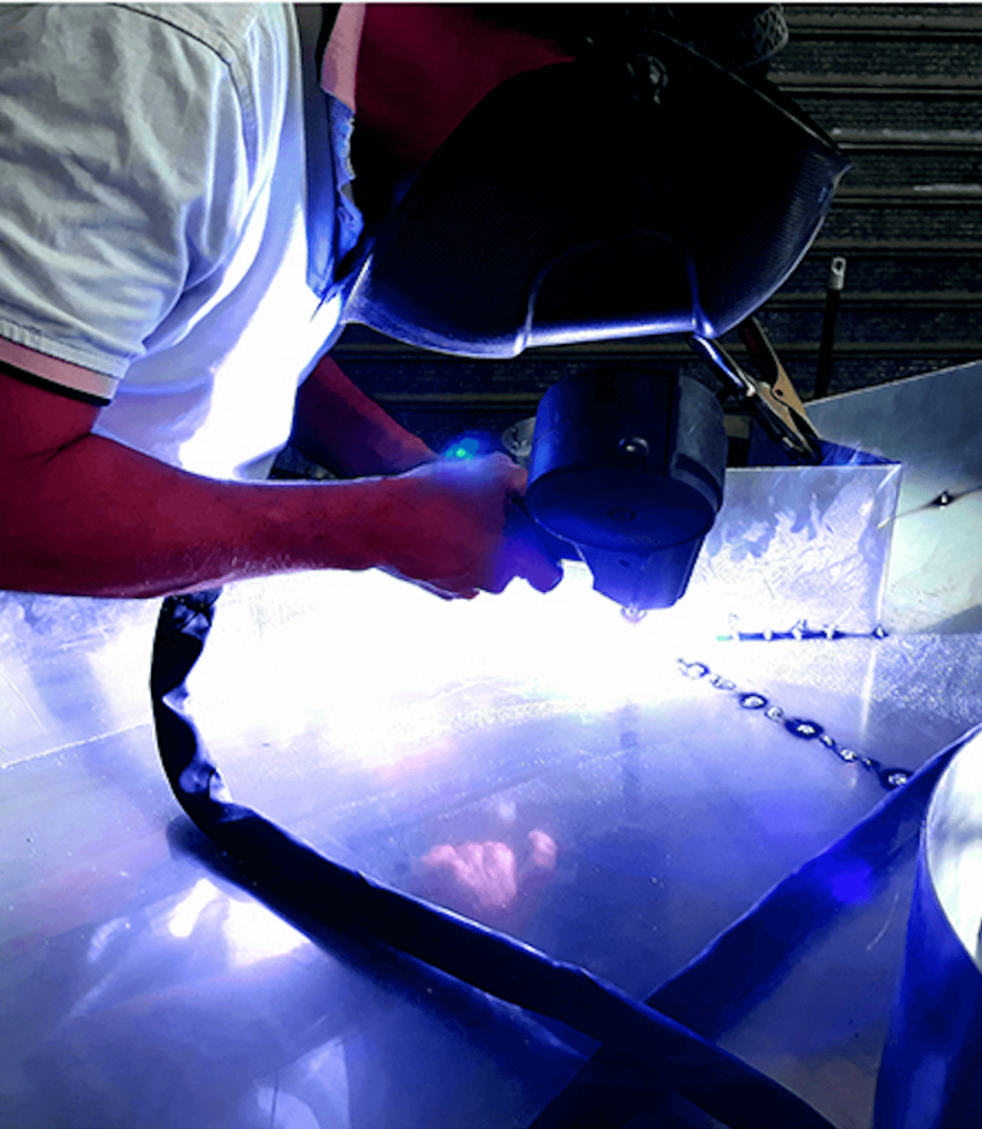 welding custom sign in aruba